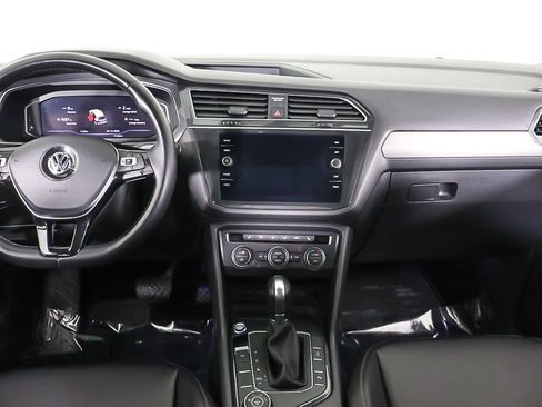 Used 2019 Volkswagen Tiguan SEL image 38