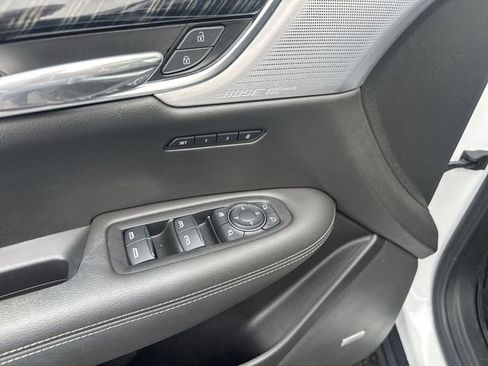 Used 2023 Cadillac XT6 Premium Luxury image 24