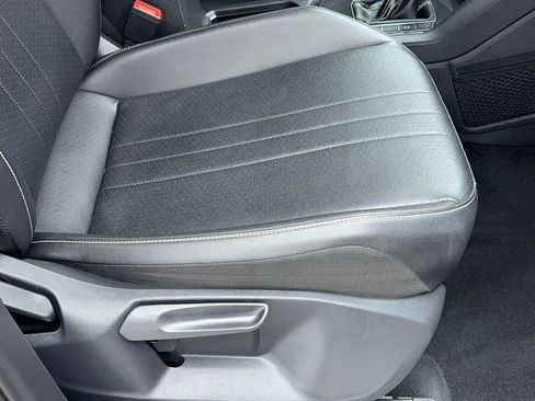 Used 2022 Volkswagen Tiguan SE R-Line FWD image 48