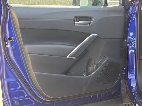 Certified 2024 Toyota Corolla Cross XLE image 16