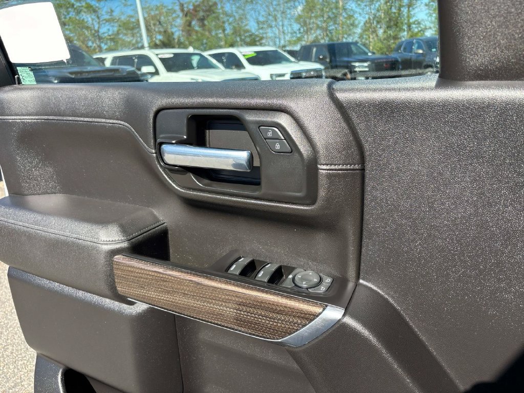 Used 2019 Chevrolet Silverado 1500 LT Trail Boss AWD/4WD image 19