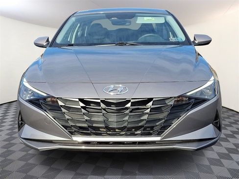 Used 2023 Hyundai Elantra SEL image 5