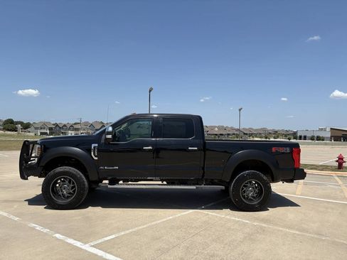 Used 2019 Ford F250 XLT w/ XLT Premium Package AWD/4WD image 2