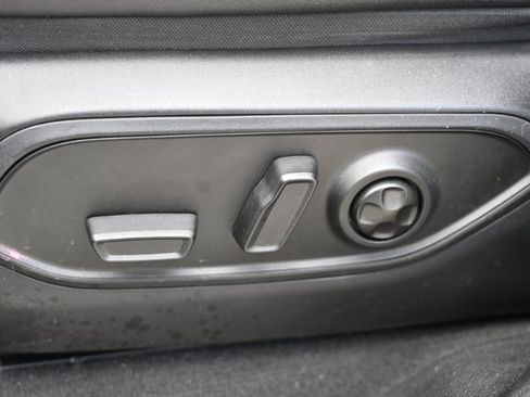 Used 2023 Jeep Grand Cherokee 4WD 4xe image 21