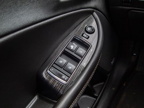Used 2018 Chevrolet Impala Premier FWD image 12