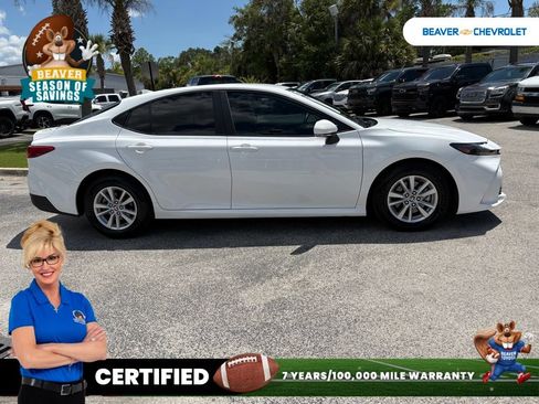Used 2025 Toyota Camry LE FWD image 8