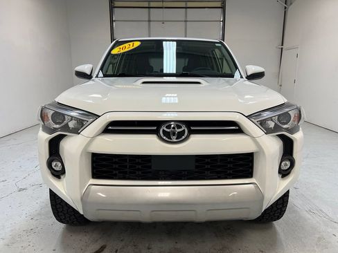 Used 2021 Toyota 4Runner TRD Off-Road AWD/4WD image 13
