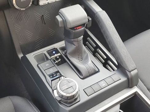 Used 2025 Toyota Tacoma TRD Off-Road image 24