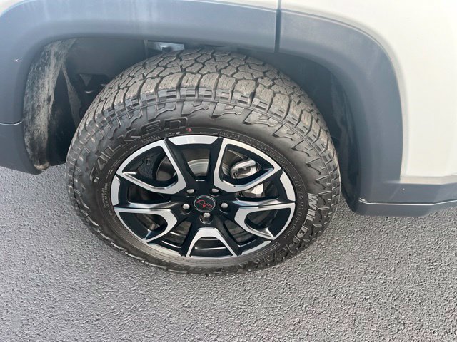 Used 2025 Jeep Compass Trailhawk AWD/4WD image 18