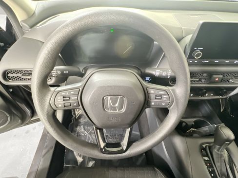 Used 2023 Honda HR-V LX image 11