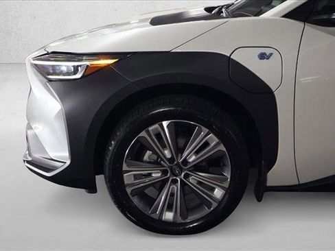 Used 2024 Subaru Solterra Limited image 30