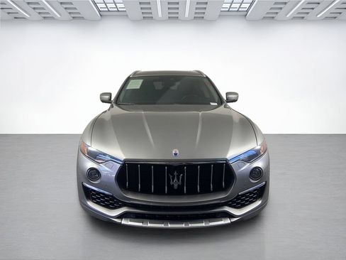 Used 2019 Maserati Levante GranLusso AWD/4WD image 4