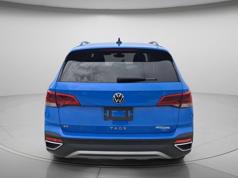 Used 2023 Volkswagen Taos SE w/ Panoramic Sunroof Package FWD image 6
