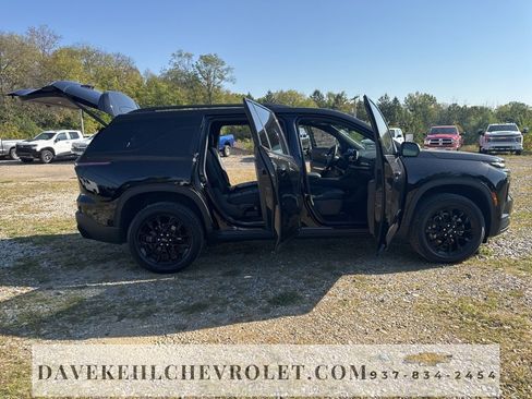 Certified 2025 Chevrolet Traverse LT w/ Midnight/Sport Edition image 37