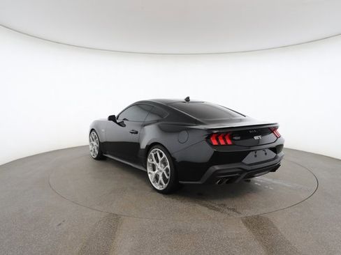 Used 2025 Ford Mustang GT Premium image 11