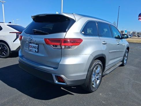 Used 2019 Toyota Highlander Limited Platinum AWD/4WD image 8