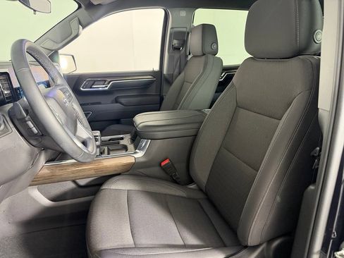 Used 2024 Chevrolet Silverado 1500 LT Trail Boss w/ Convenience Package II AWD/4WD image 24