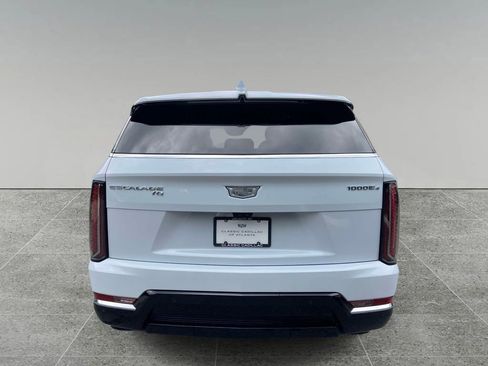 New 2026 Cadillac Escalade IQ Luxury 2 AWD/4WD image 4
