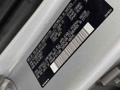 Used 2024 Volvo XC90 B6 Ultimate w/ Protection Package Premier image 37