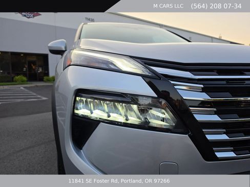 Used 2024 Nissan Rogue SV AWD/4WD image 31