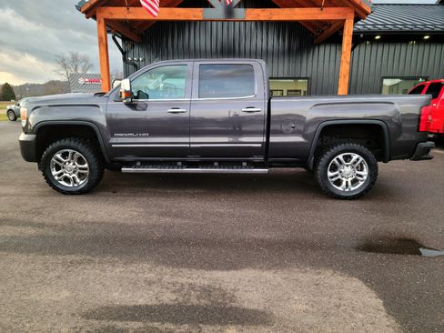 Used 2015 GMC Sierra 2500 Denali w/ Duramax Plus Package image 23