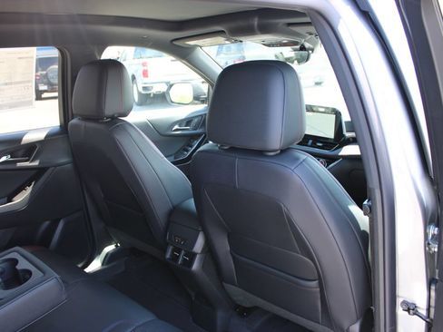 New 2026 Chevrolet Equinox RS w/ Convenience Package III FWD image 34