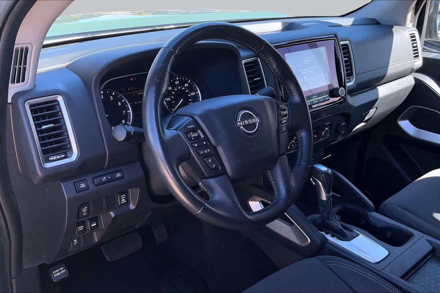 Used 2022 Nissan Frontier SV AWD/4WD image 16