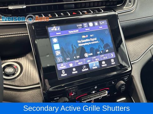 Used 2023 Jeep Grand Cherokee Laredo w/ Luxury Tech Group I AWD/4WD image 22