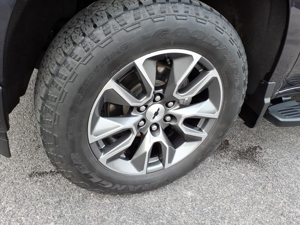 Used 2023 Chevrolet Silverado 1500 RST AWD/4WD image 11
