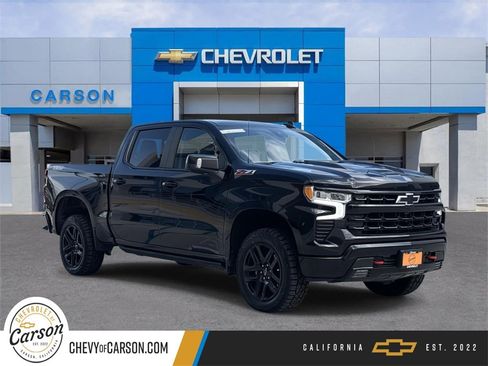 Used 2022 Chevrolet Silverado 1500 LT Trail Boss w/ Convenience Package II image 1