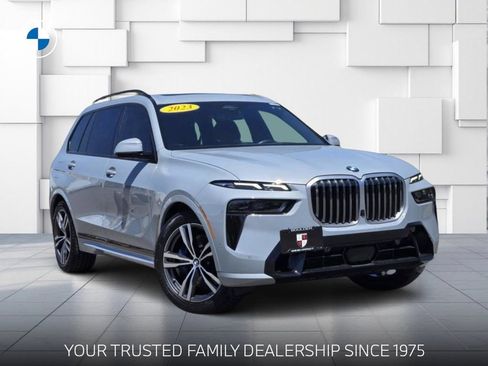 Used 2023 BMW X7 xDrive40i w/ M Sport Package AWD/4WD image 1