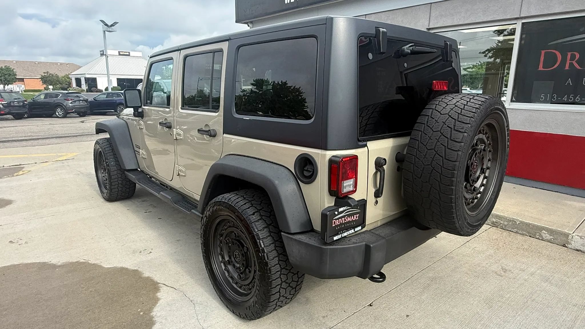 Used 2017 Jeep Wrangler Unlimited Sport w/ Quick Order Package 24S AWD/4WD image 4