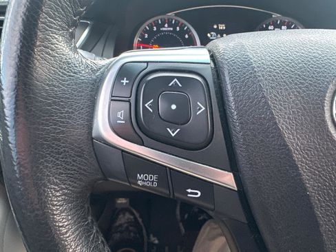 Used 2017 Toyota Camry SE image 14