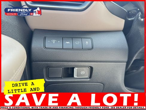 Used 2023 Hyundai Santa Fe SEL image 16