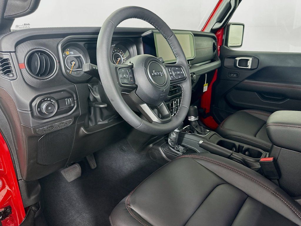 Used 2026 Jeep Wrangler Unlimited Rubicon AWD/4WD image 9