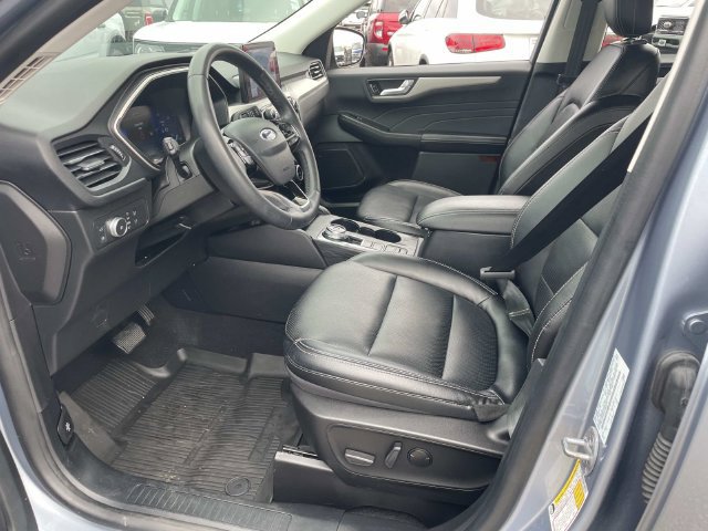 Used 2022 Ford Escape SEL w/ Technology Package FWD image 24