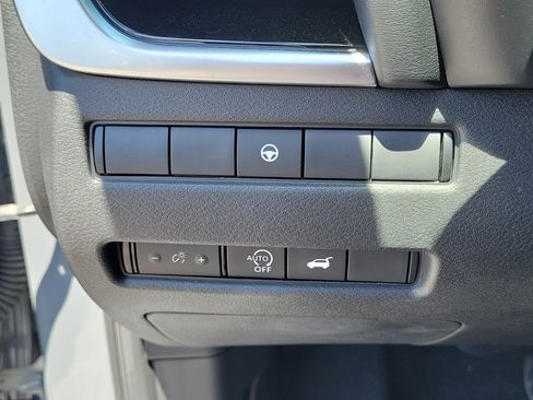 Certified 2024 Nissan Rogue SL FWD image 25