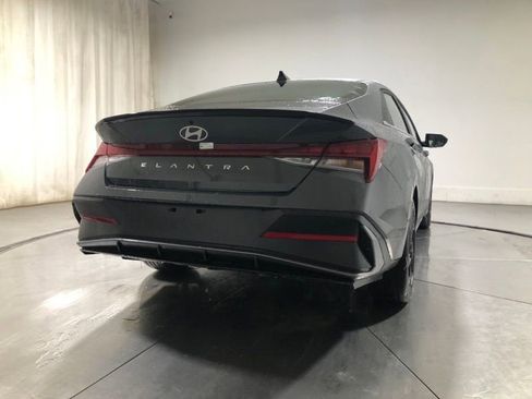 New 2026 Hyundai Elantra SEL Sport Premium FWD image 7