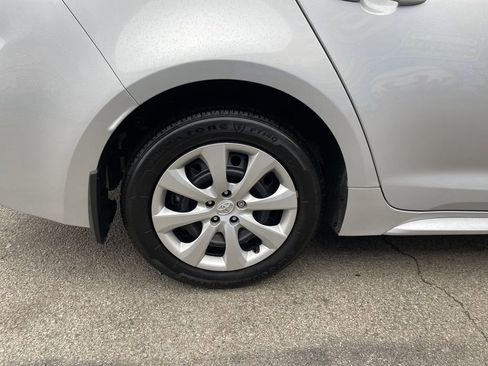 Used 2024 Toyota Corolla LE image 12