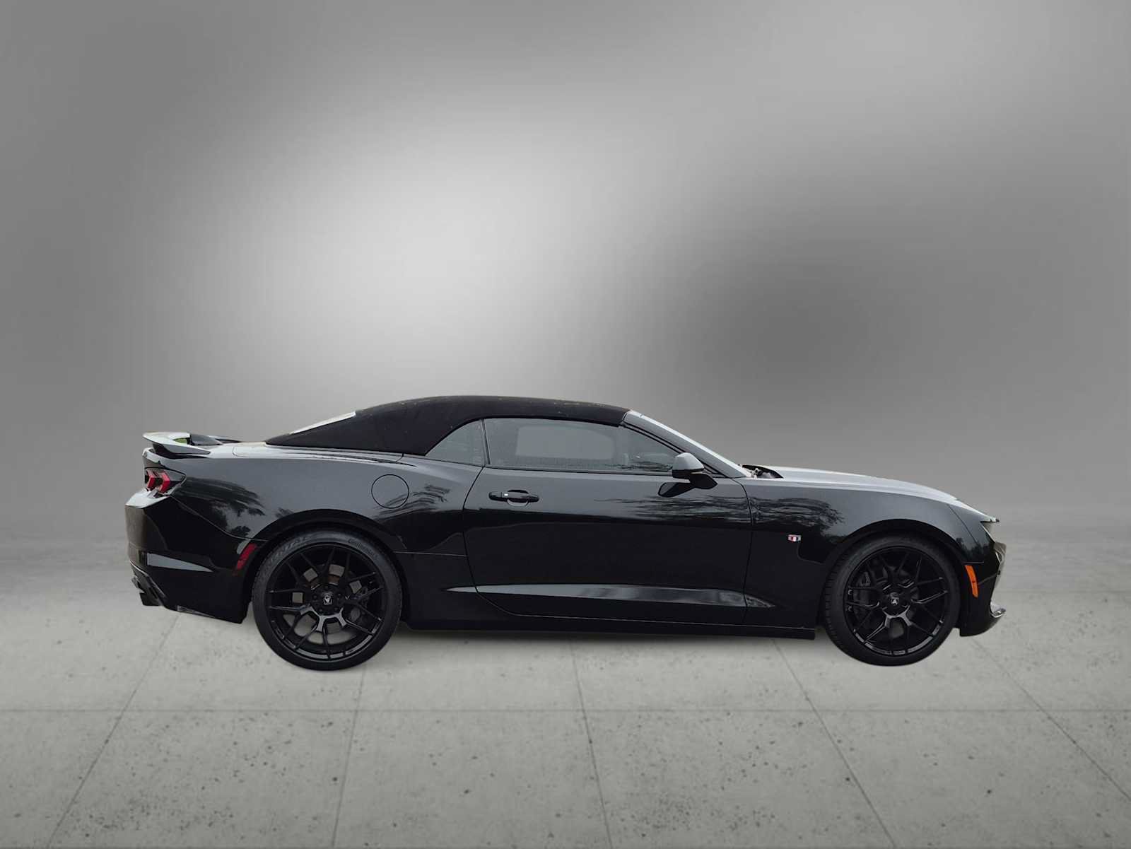 Used 2019 Chevrolet Camaro SS RWD image 9