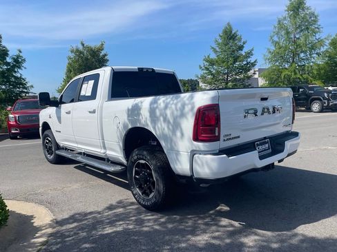 Used 2025 RAM 2500 Laramie AWD/4WD image 5