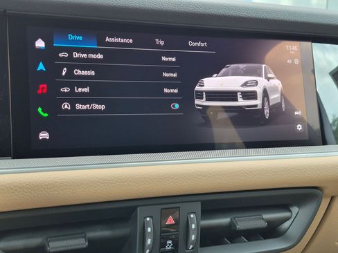 New 2026 Porsche Cayenne Coupe AWD/4WD image 19