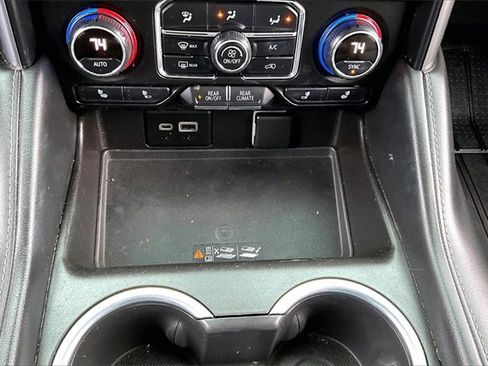 Used 2021 Chevrolet Tahoe Z71 w/ Luxury Package image 24