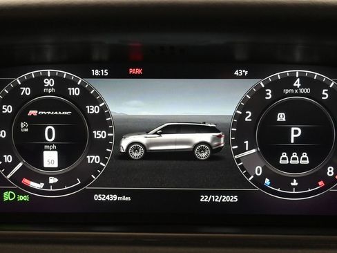 Used 2019 Land Rover Range Rover Velar R-Dynamic HSE image 12