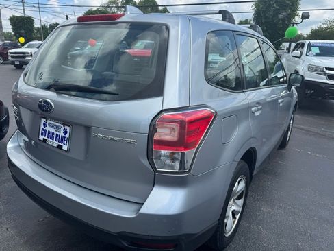 Used 2018 Subaru Forester 2.5i AWD/4WD image 6
