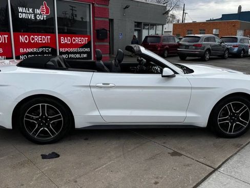 Used 2018 Ford Mustang Premium image 23