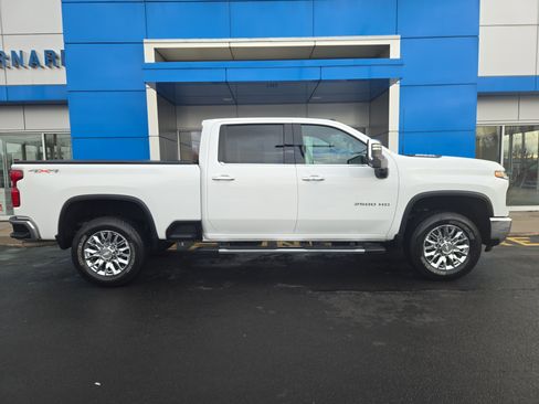 Certified 2024 Chevrolet Silverado 2500 LTZ w/ LTZ Convenience Package image 24