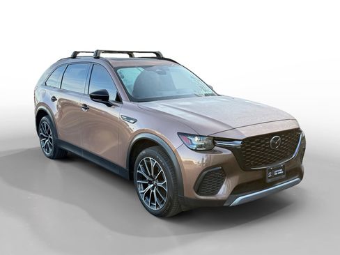 Certified 2025 MAZDA CX-70 Plug-In Hybrid w/ Premium Pkg image 7