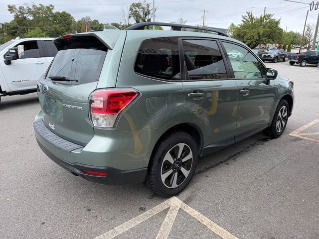 Used 2018 Subaru Forester 2.5i Premium w/ All-Weather Package AWD/4WD image 4
