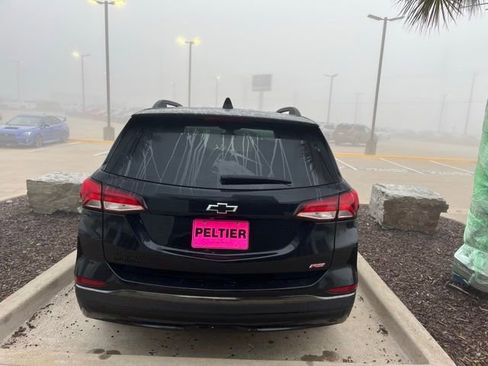 Used 2023 Chevrolet Equinox RS w/ RS Leather Package image 17